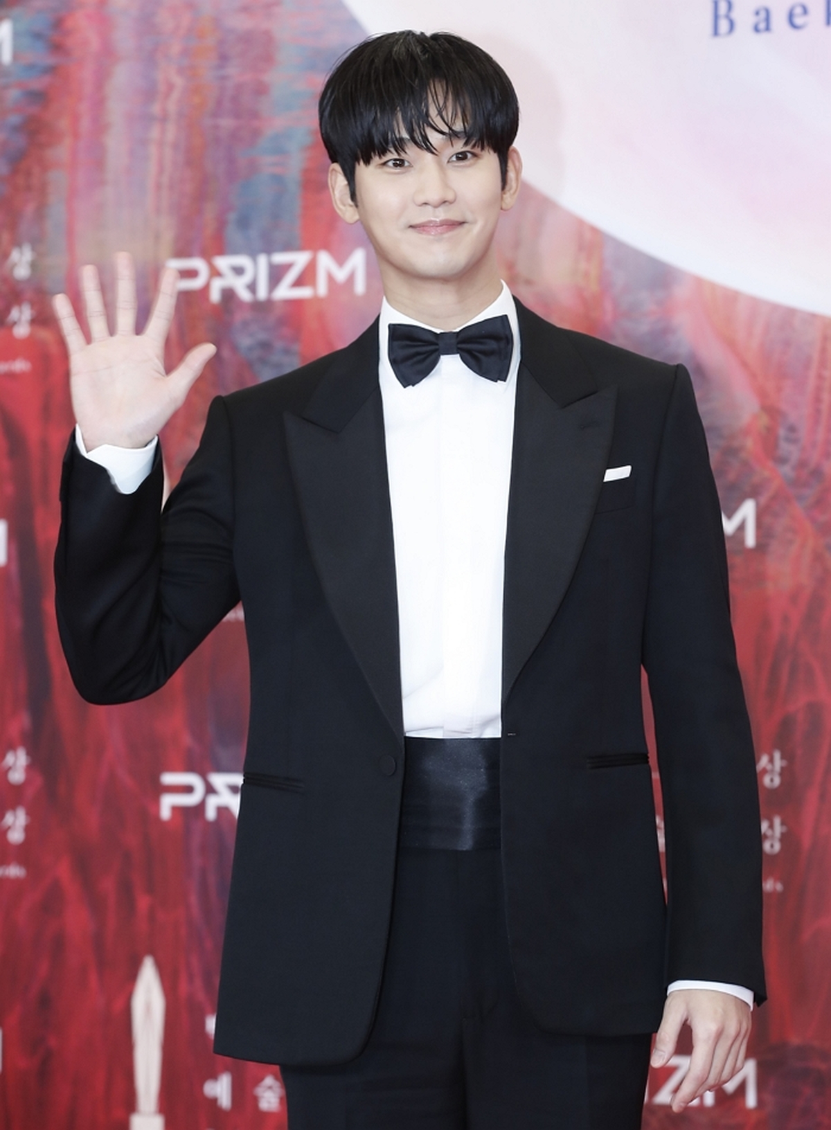 origin_김수현백상뜬백현우.jpg