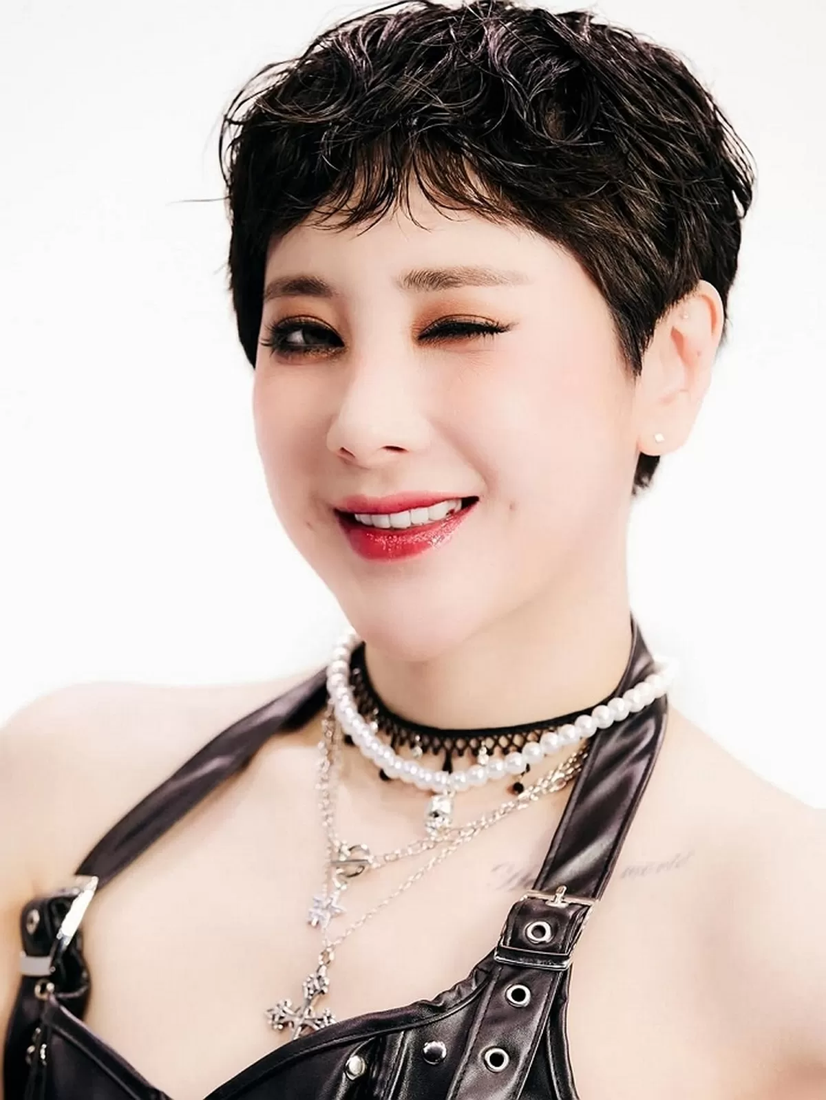서인영, 유튜브 '화끈하게' 재개... “아시죠 제 성격?”
