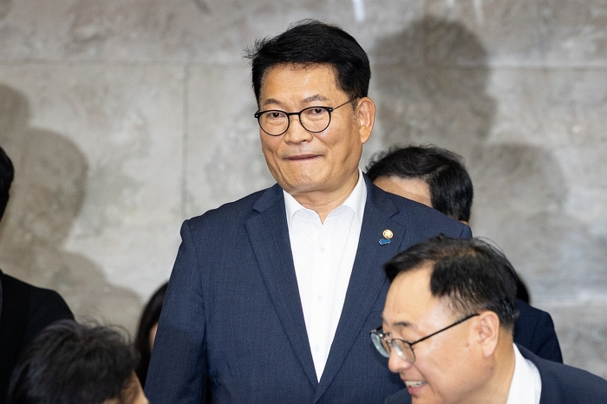 origin_의총참석하는송영길.jpg
