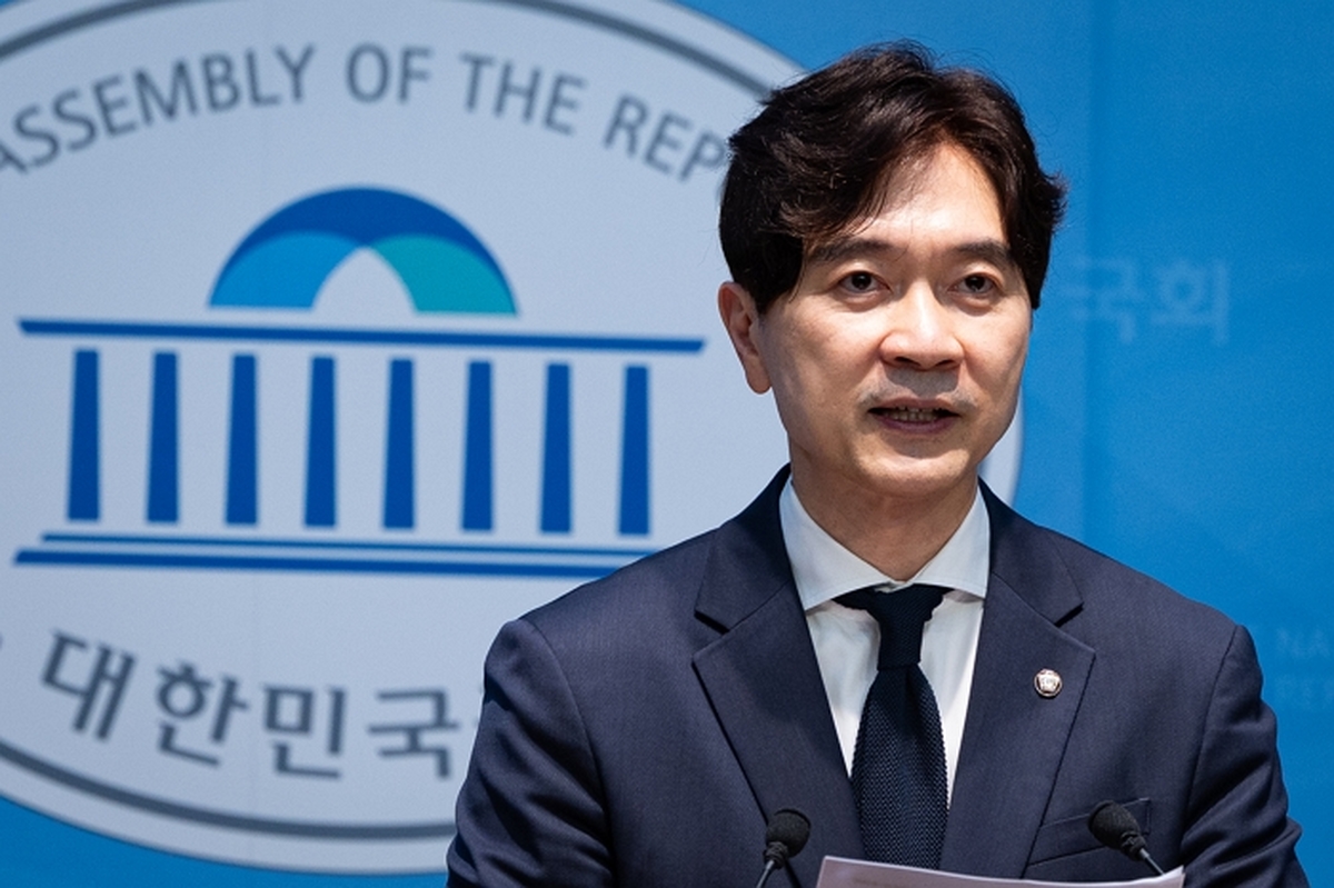 origin_논평하는박성훈국민의힘수석대변인.jpg