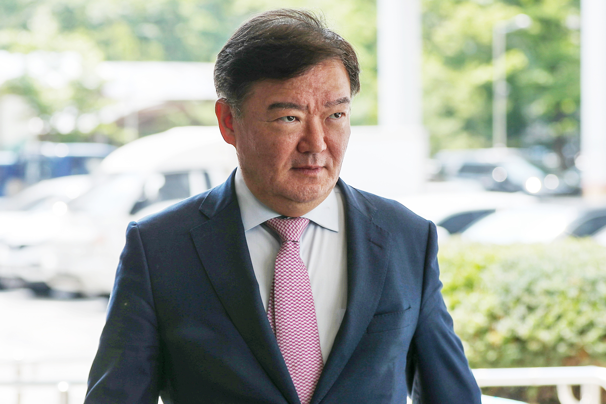 origin_패스트트랙공판출석하는민경욱.jpg
