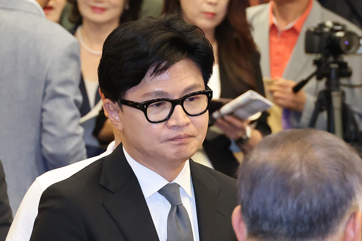 한동훈 “장동혁, 어떻게든 싸움 걸어 연명해보고 싶은 것 아니겠나... 대꾸할 필요 못느껴”