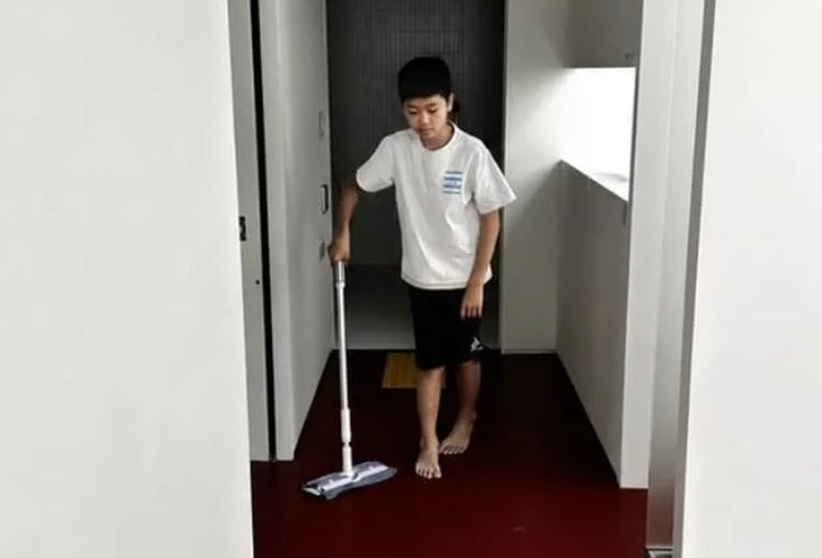 고지용 아들 ‘슈돌’ 승재 맞아?...엄마 병원서 청소하는 폭풍 성장 근황