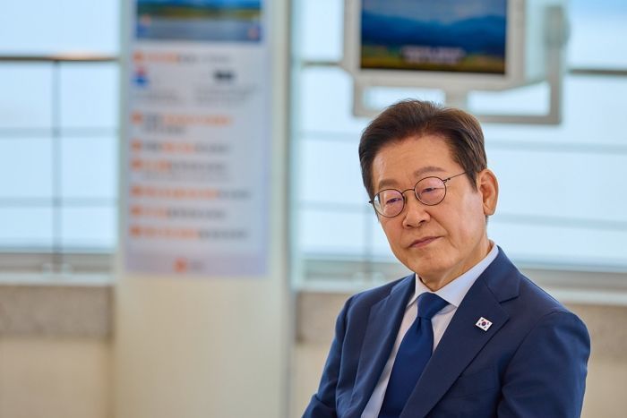 李대통령 지지율 51.9%... 김어준 여론조사 꽃에서도 ‘최저’ 찍었다