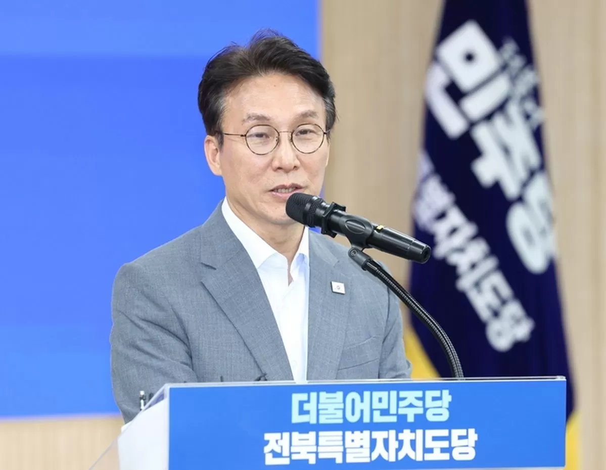 김민석 전 국무총리가 10일 전북 전주시 더불어민주당 전북특별자치도당에서 열린 제3차 상무위원회의에 참석해 인사말을 하고 있다. 2026.7.10 / 뉴스1