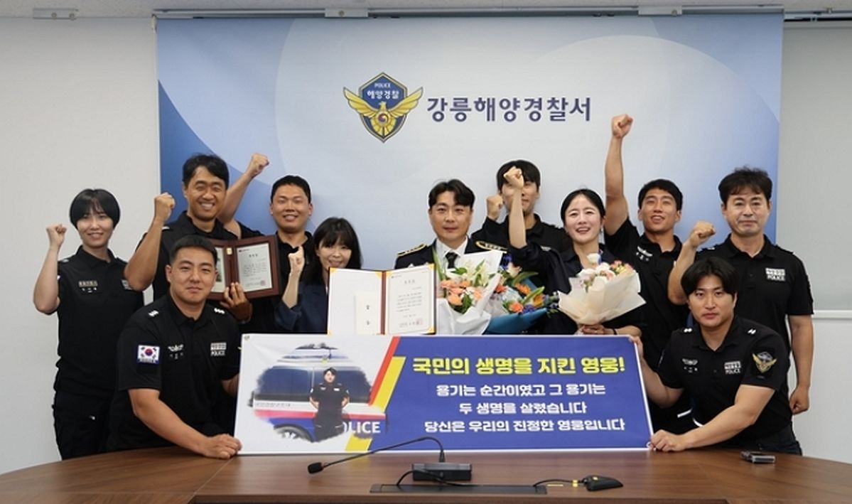 비번날 바다 뛰어들어 익수자 2명 구한 해경... 포상금 1천만원 전액 ‘기부’