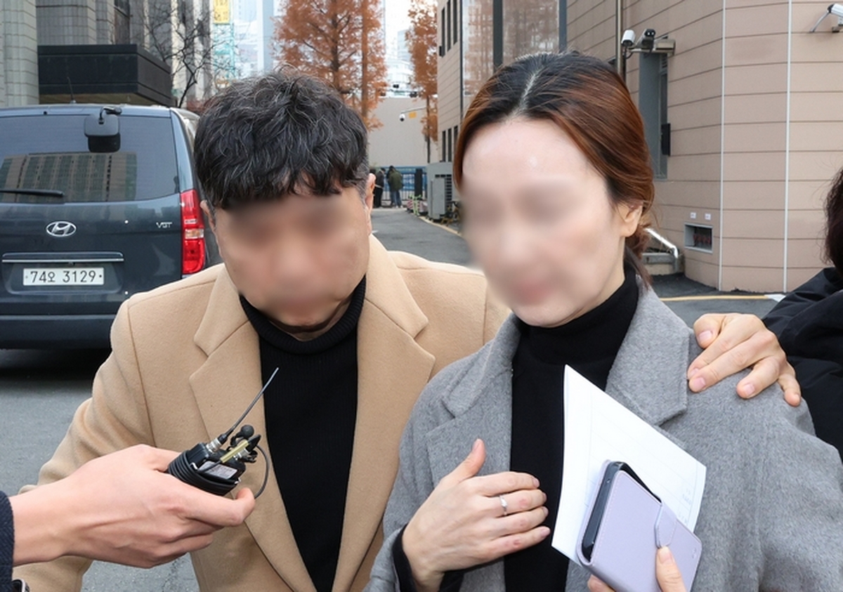 origin_벌금선고받고법원나서는박수홍의형수.jpg