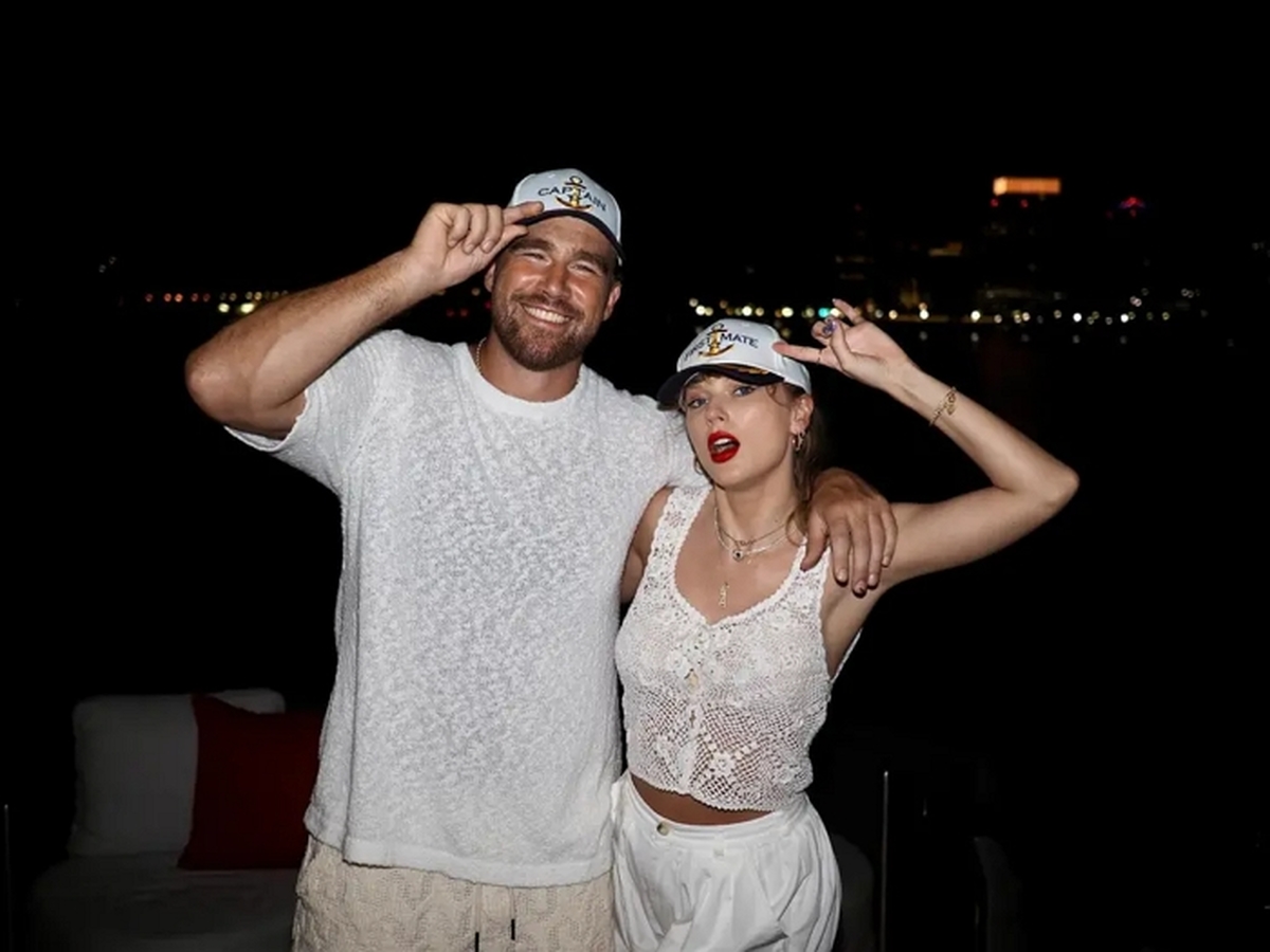 travis-kelce-posts-pictures-taylor-108678469_e3bcb5.jpg