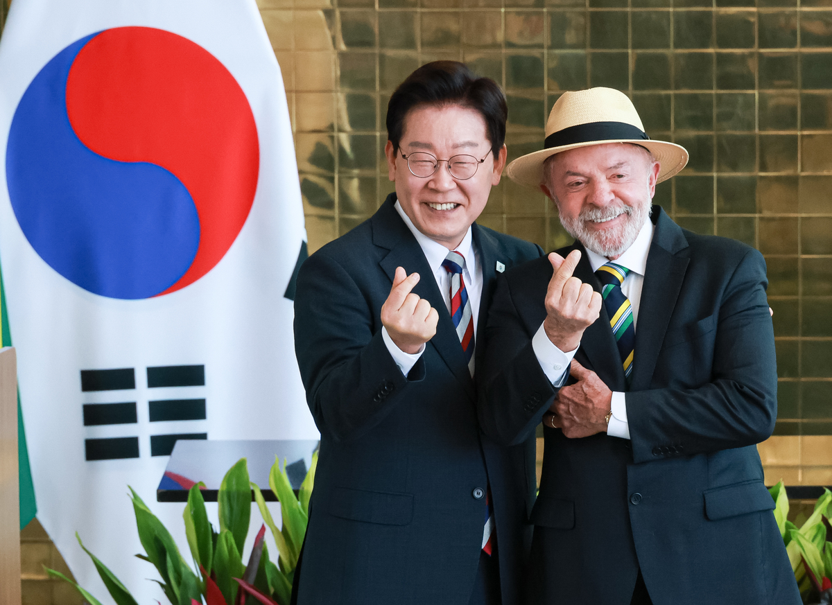 origin_손하트들어보이는이재명·룰라대통령.jpg