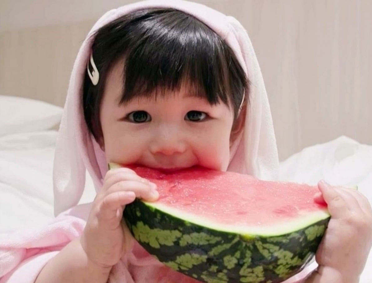 ‘슈돌’ 심형탁 아들 하루, 자두·수박·칼국수 싹쓸이 폭풍 먹방