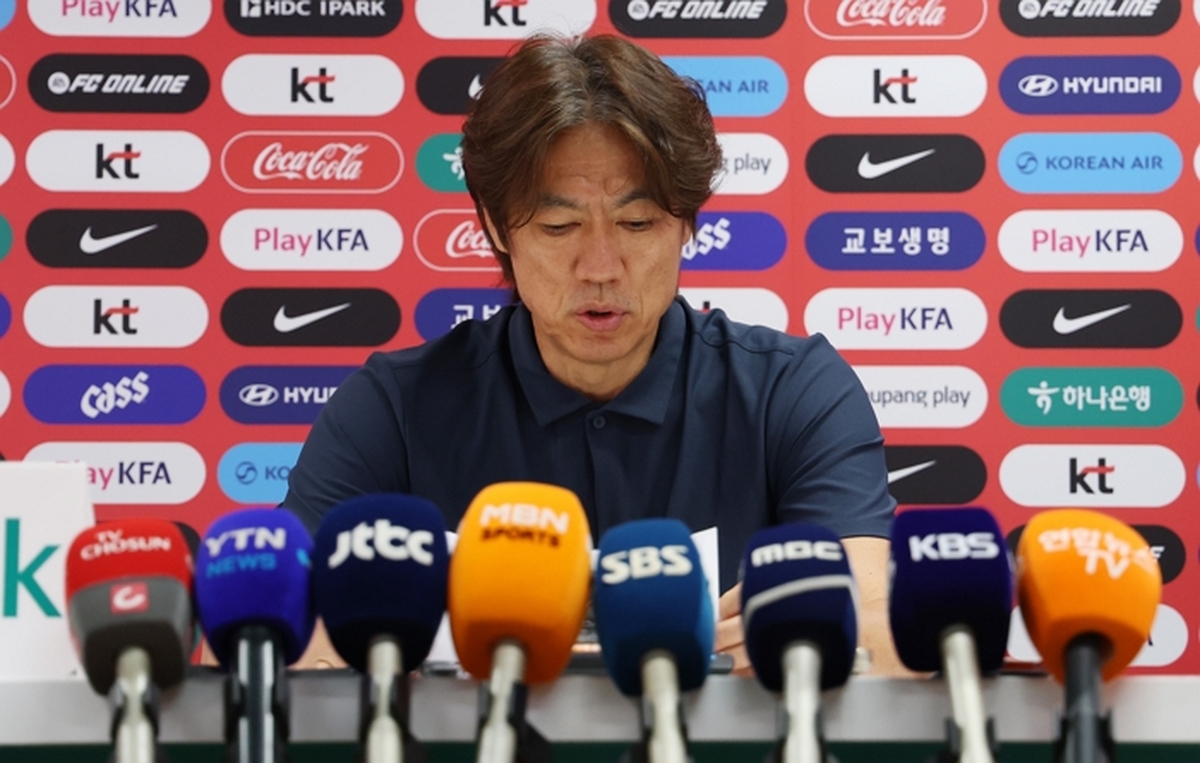 origin_홍명보대표팀감독자진사퇴감독직내려놓겠다.jpg
