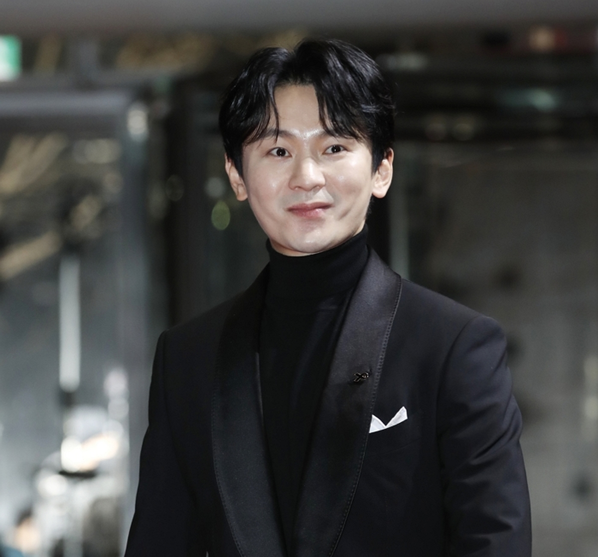 origin_강기둥유쾌한미소.jpg