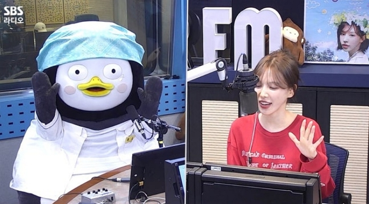 신곡 발표한 ‘교육방송 출신’ 펭수, 에이티즈 춤추며 ‘워터밤 야망’ 드러냈다