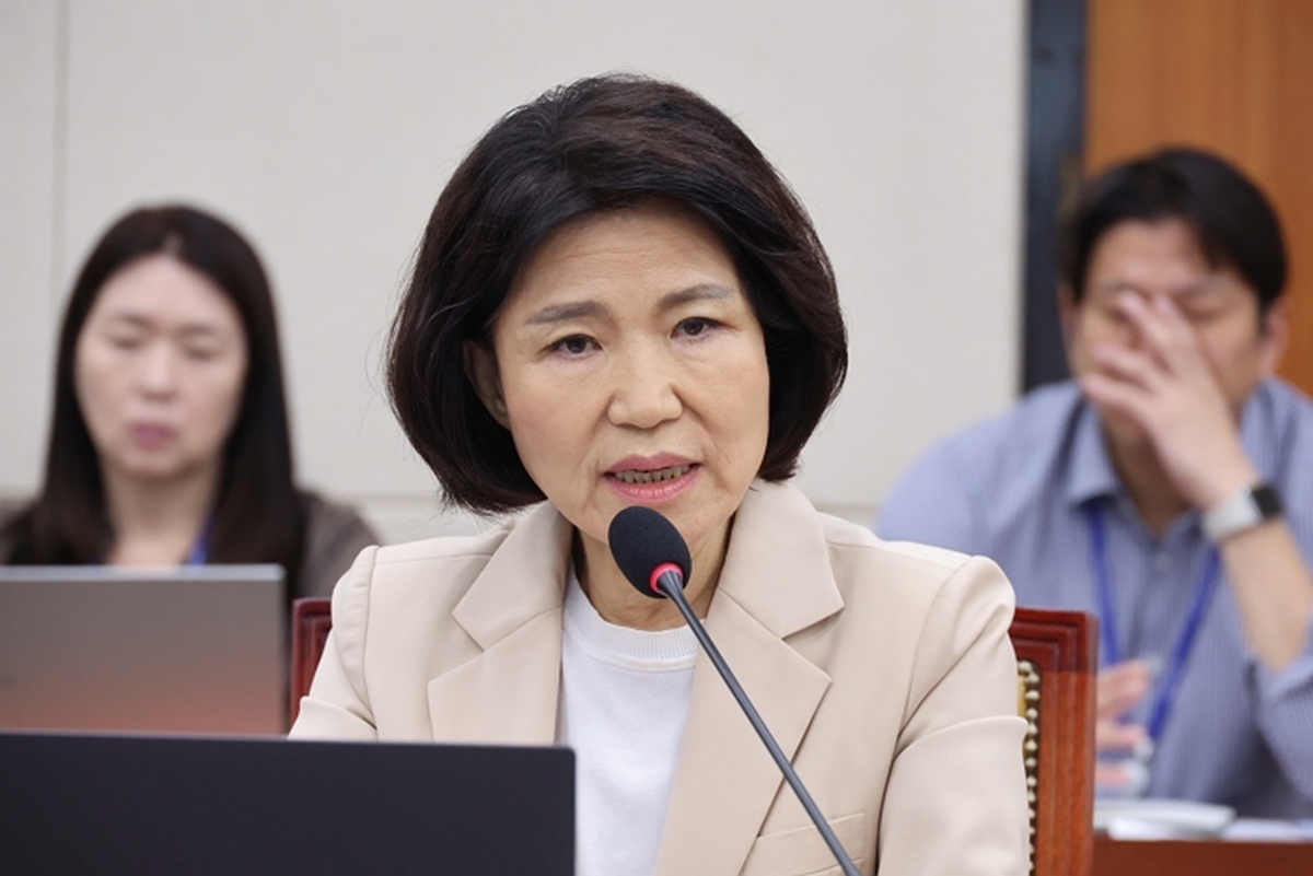 이진숙 “전학생 집단 괴롭힘 같아”... 과방위 보임 두고 여야 정면충돌