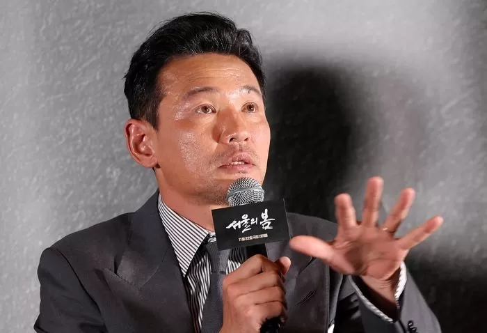 “1만 자 카톡·고양이 ○○ 사진까지 보내”... 황정민이 ‘폭로자’ 스토킹 고소하며 제출한 증거 보니