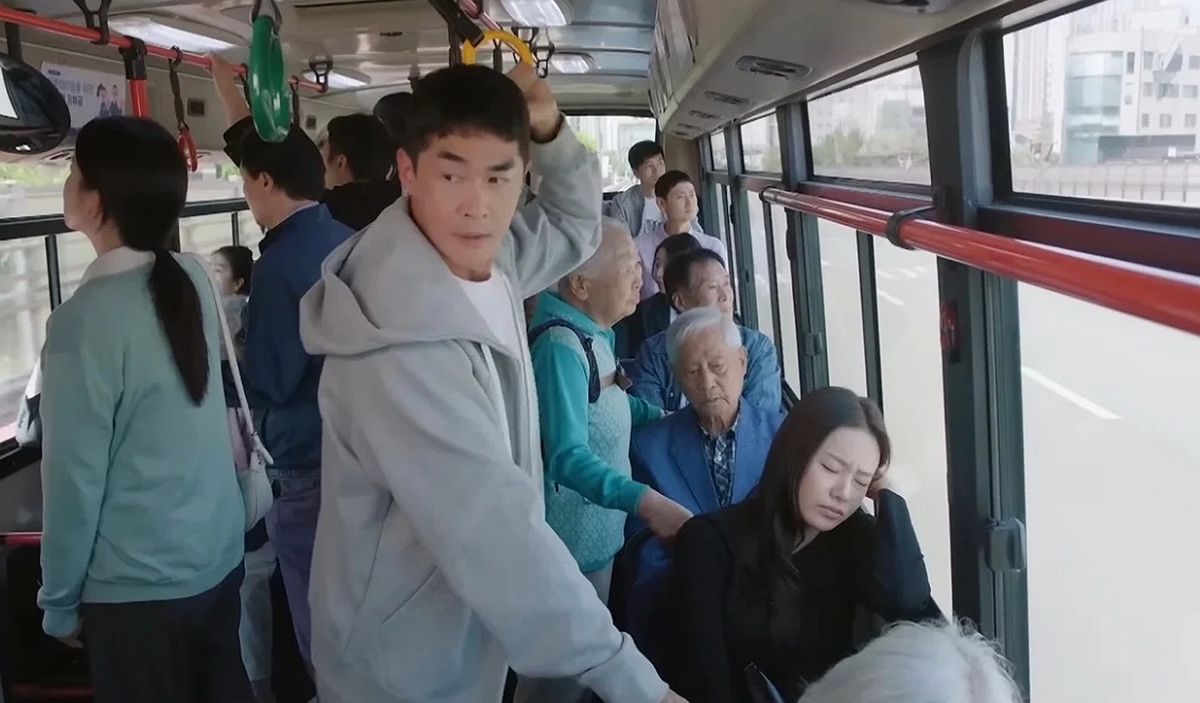 “세상 말세다”... 노인에 자리 양보 강요하는 드라마 장면 ‘시끌’