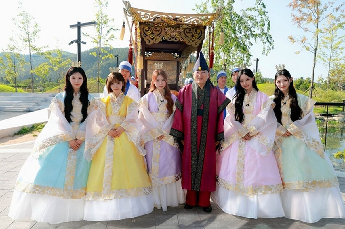 신라공주로 변신한 ‘리센느’, 경주 지역 홍보 나서