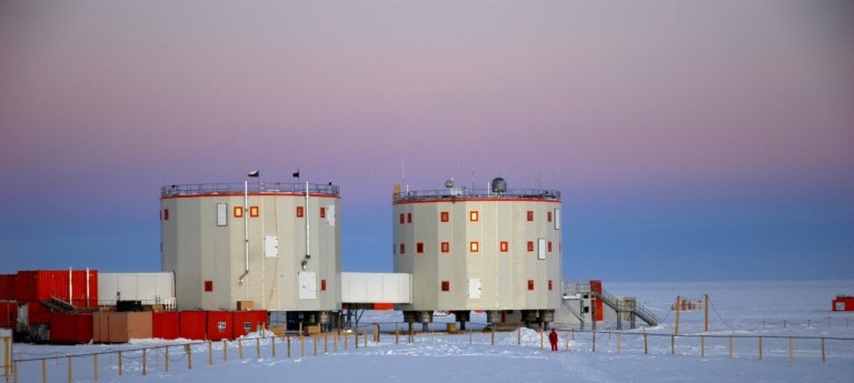 Concordia_station_in_dusk-768x345.jpg