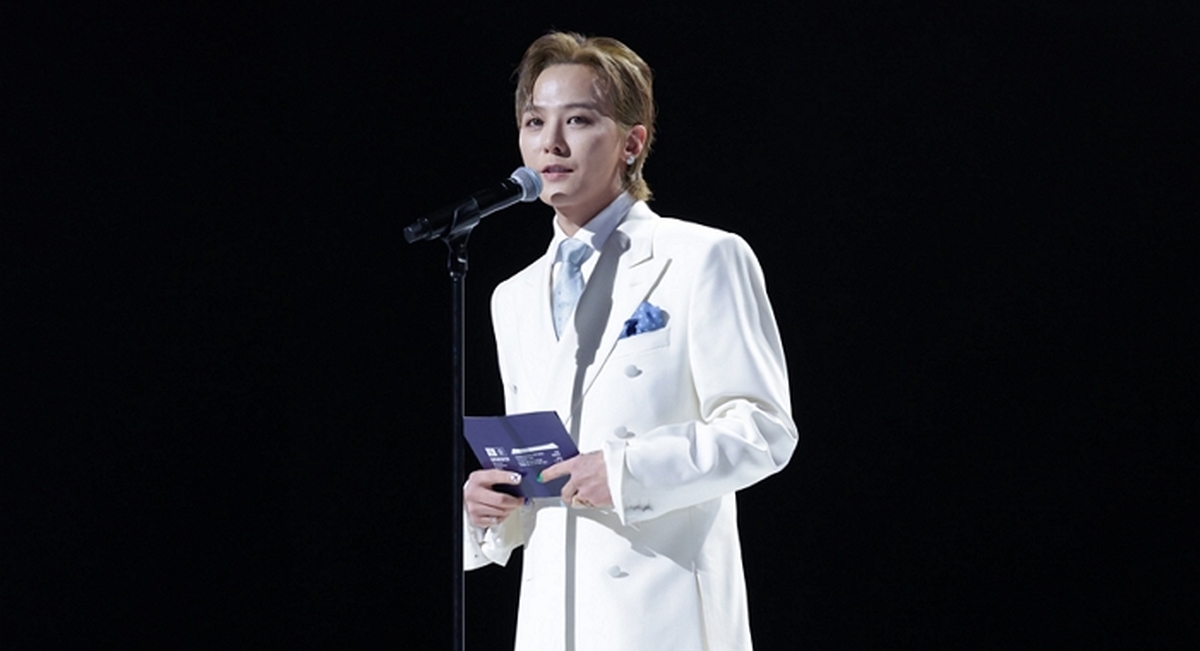 origin_세계유산위원회개회식발언하는지드래곤.jpg