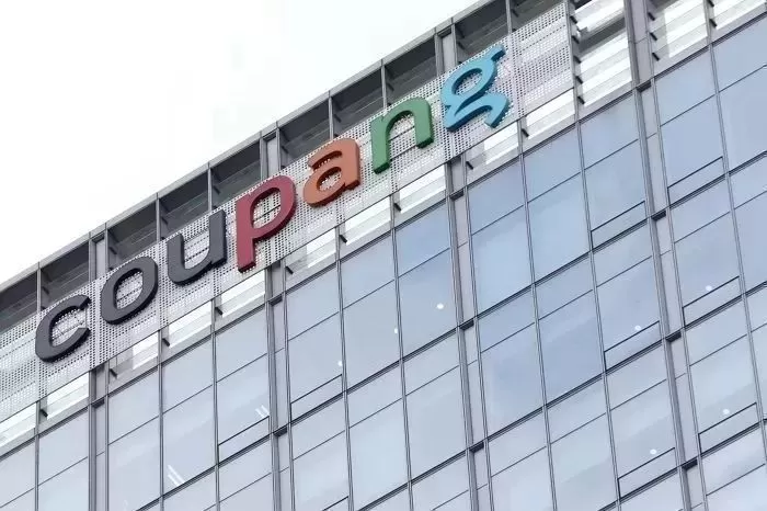 쿠팡, 과징금 폭탄에 2분기 8350억 적자... 전례 없는 제재에 불거진 ‘형평성 논란’