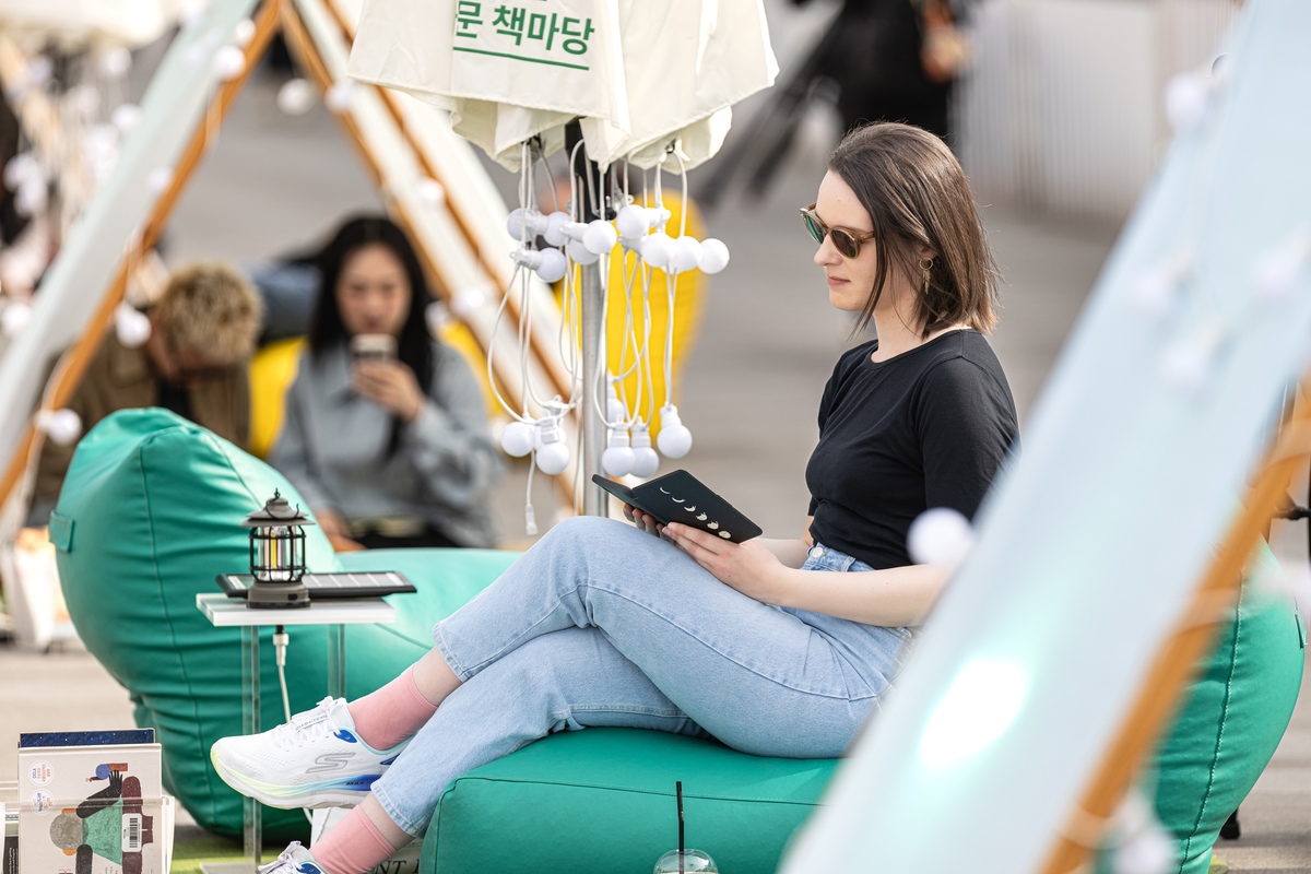 누적 800만 찾은 '서울야외도서관'... 전 세계 150개국에 성공 노하우 알린다