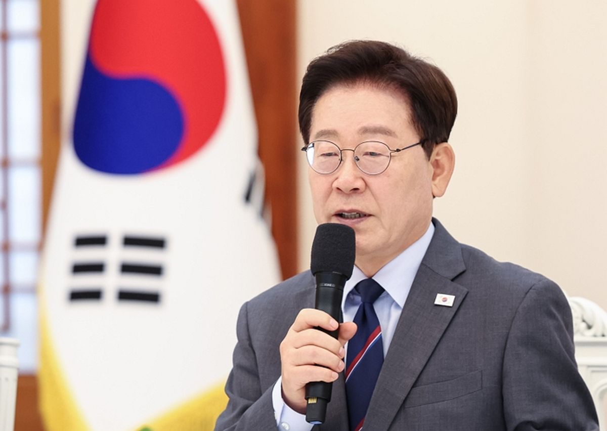 李 대통령, 객관식 수능 비판... “채점하기 편하려 아이들 망가뜨려”