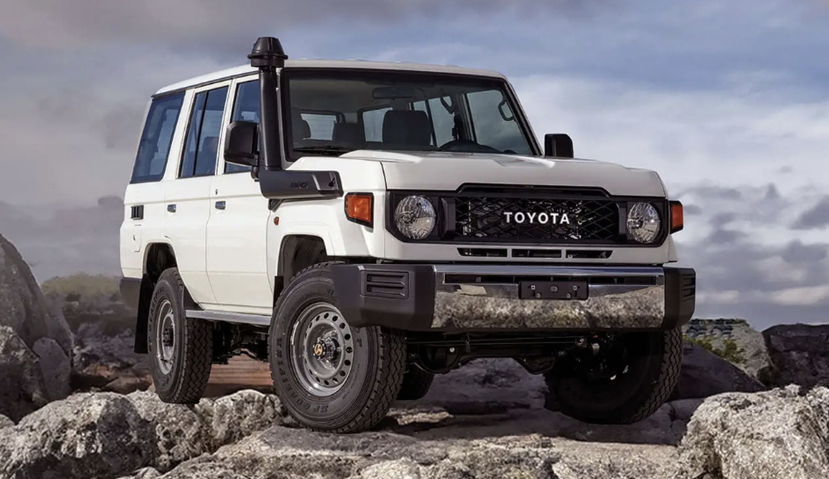 toyota_Land Cruiser.jpg