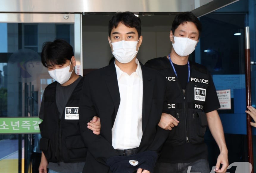 최영중 전 청주시의원, 여중생 성매매 혐의 구속 송치