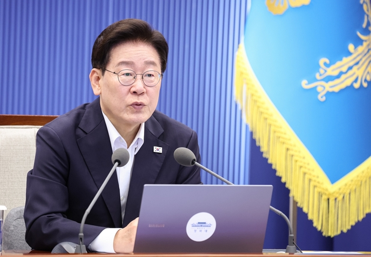 origin_수석보좌관회의발언하는이재명대통령.jpg