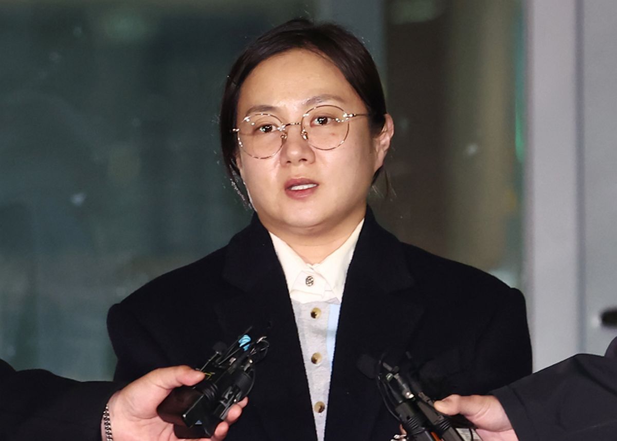 “회사 매출액 10% 요구”... 박나래 前 매니저 2명, 재판행