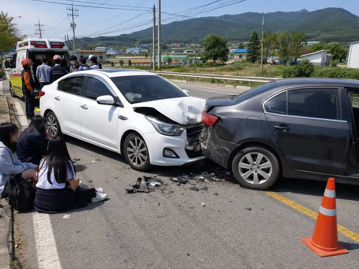 미성년자 등 10대 6명 탄 승용차 추돌 사고...알고 보니 ‘모두 같은 학교 선후배’