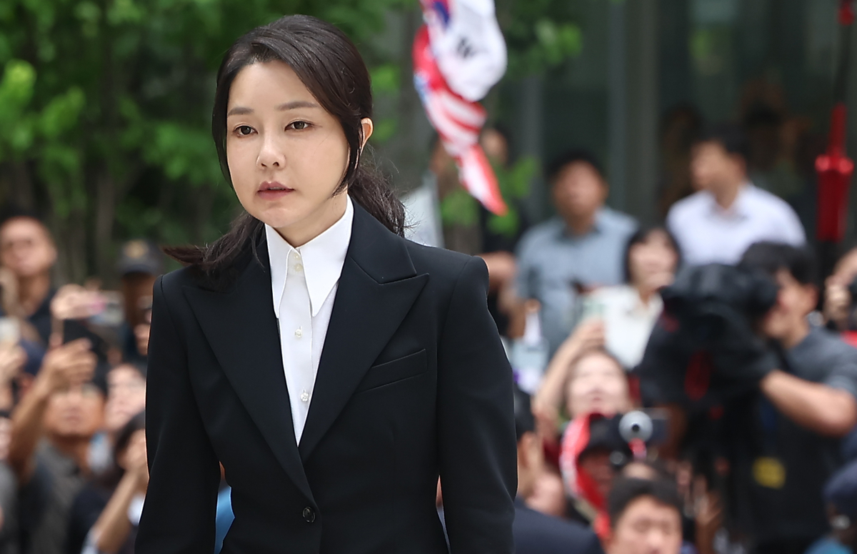 origin_특검출석하는김건희여사.jpg