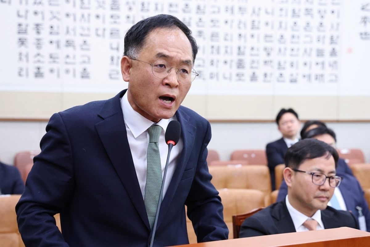 origin_청문회에서고함지르는강백신검사.jpg