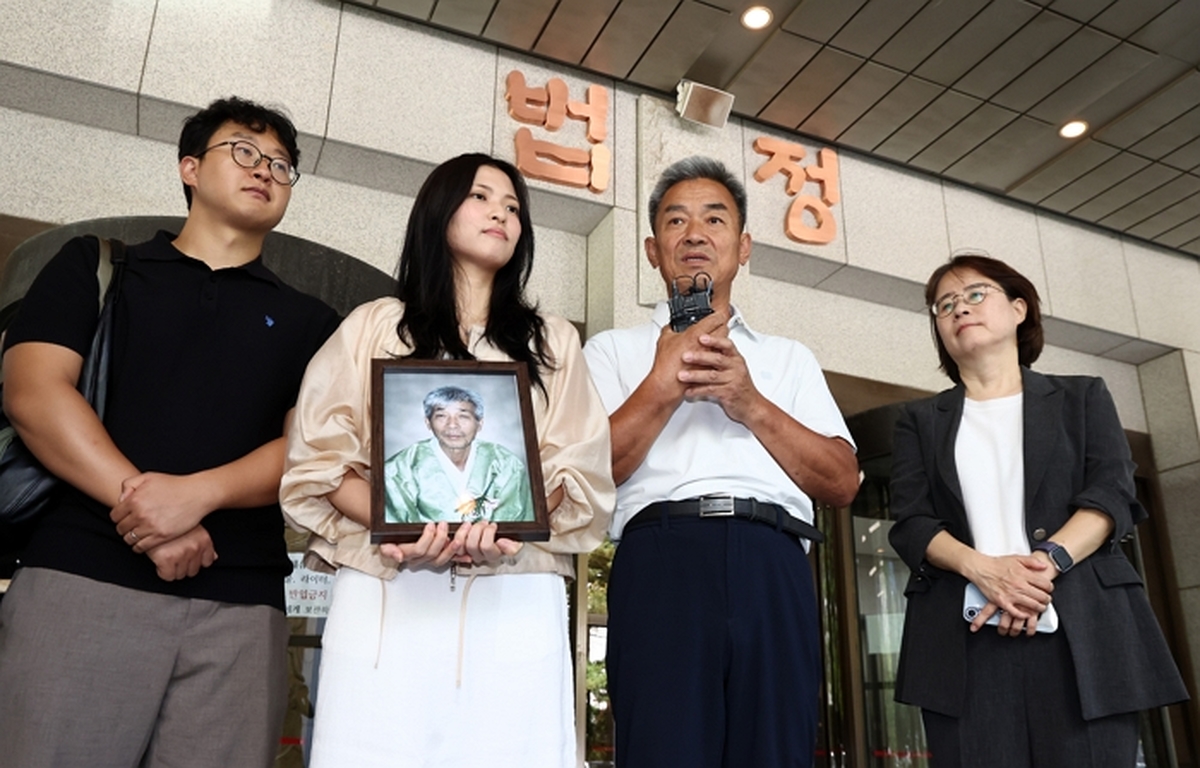 origin_일본제철강제동원손배소승소후입장밝히는피해자유가족.jpg
