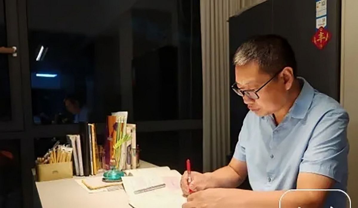 “공부 쉬우면 시험 쳐보세요”... 딸 한마디에 5개월 만에 명문대 붙은 아빠