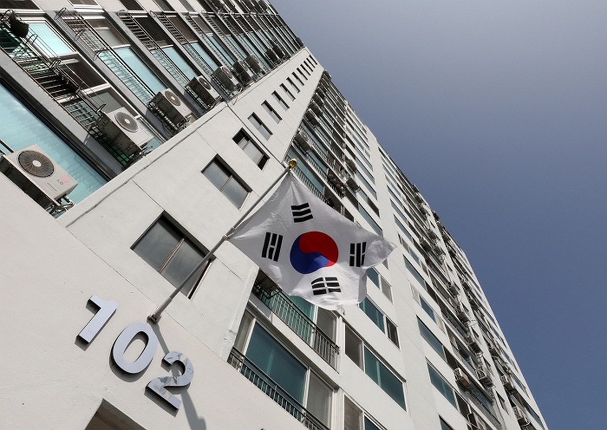 origin_태극기찾아보기힘든광복절 (1).jpg
