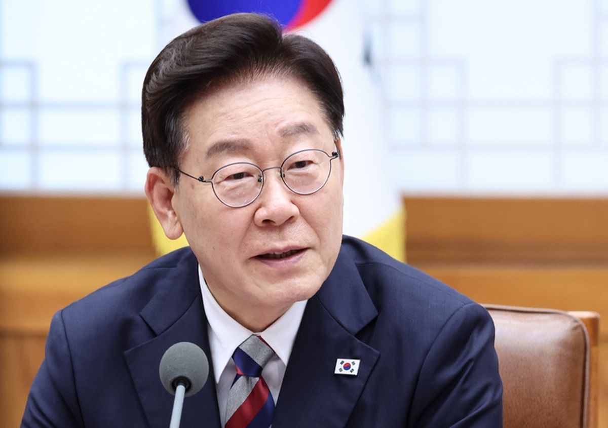 李대통령 “4년 중임·연임제 개헌 입장 변함없어... 임기 단축도 수용”