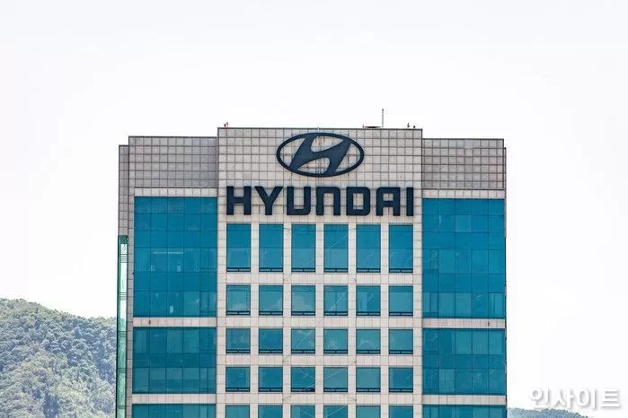 현대자동차 양재 사옥 / 인사이트