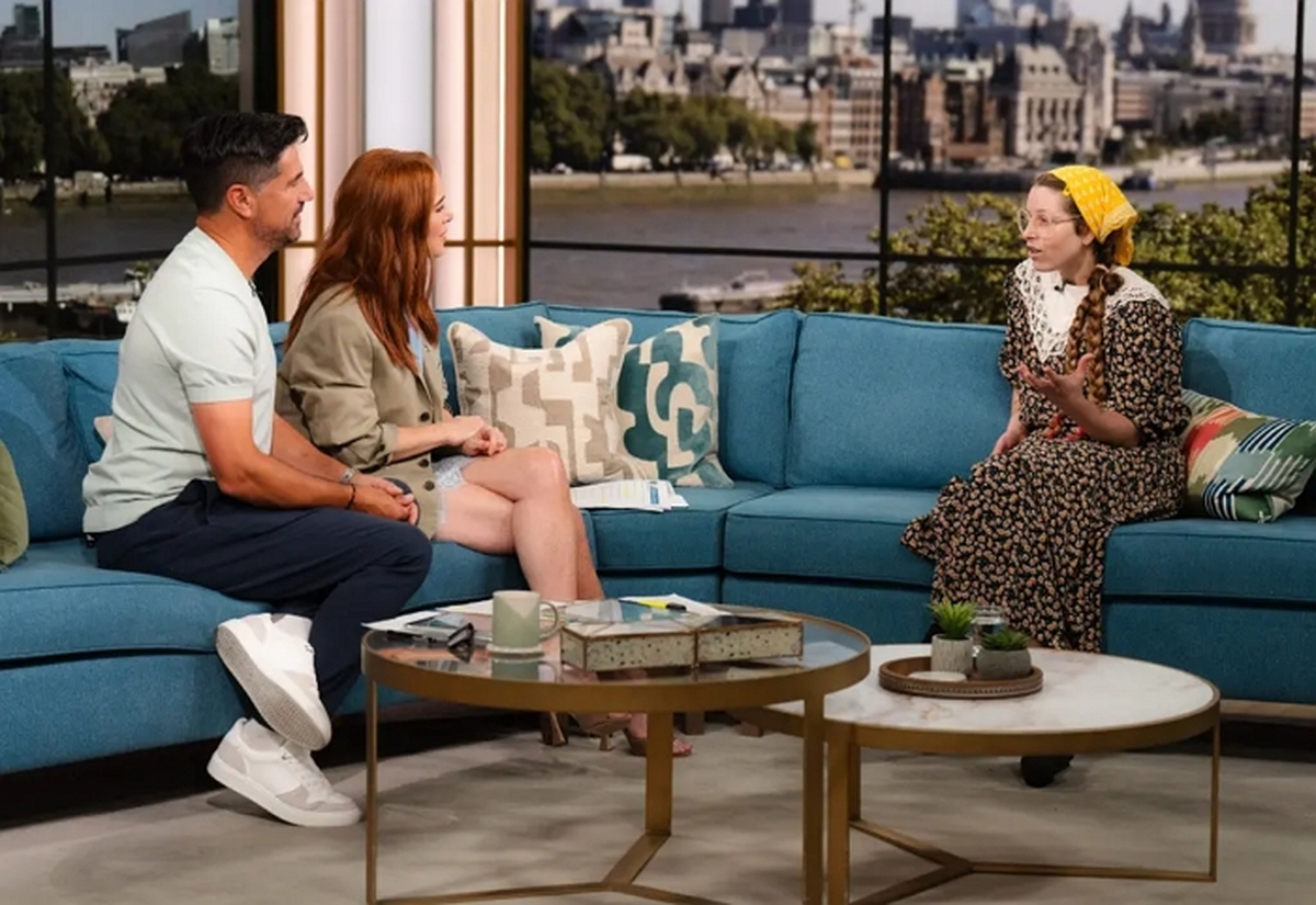 craig-doyle-angela-scanlon-jessie-137958100.jpg