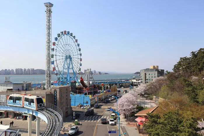월미도 디스코팡팡 타던 30대, 반동 못 이겨 기구 밖 추락 부상