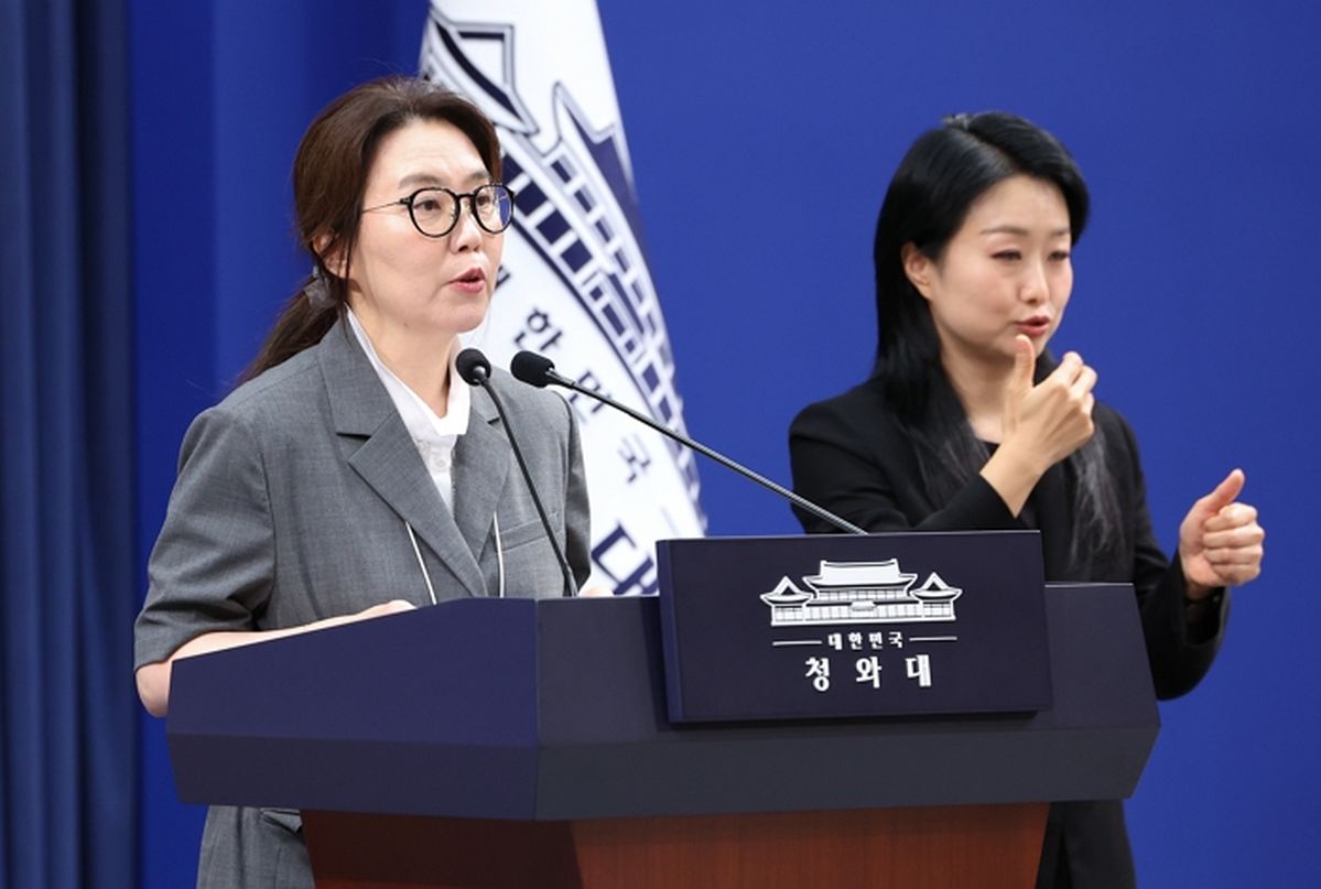 청와대 , 정성호 법무장관 사표 결국 수리... “신속히 후속 인선 진행할 예정”