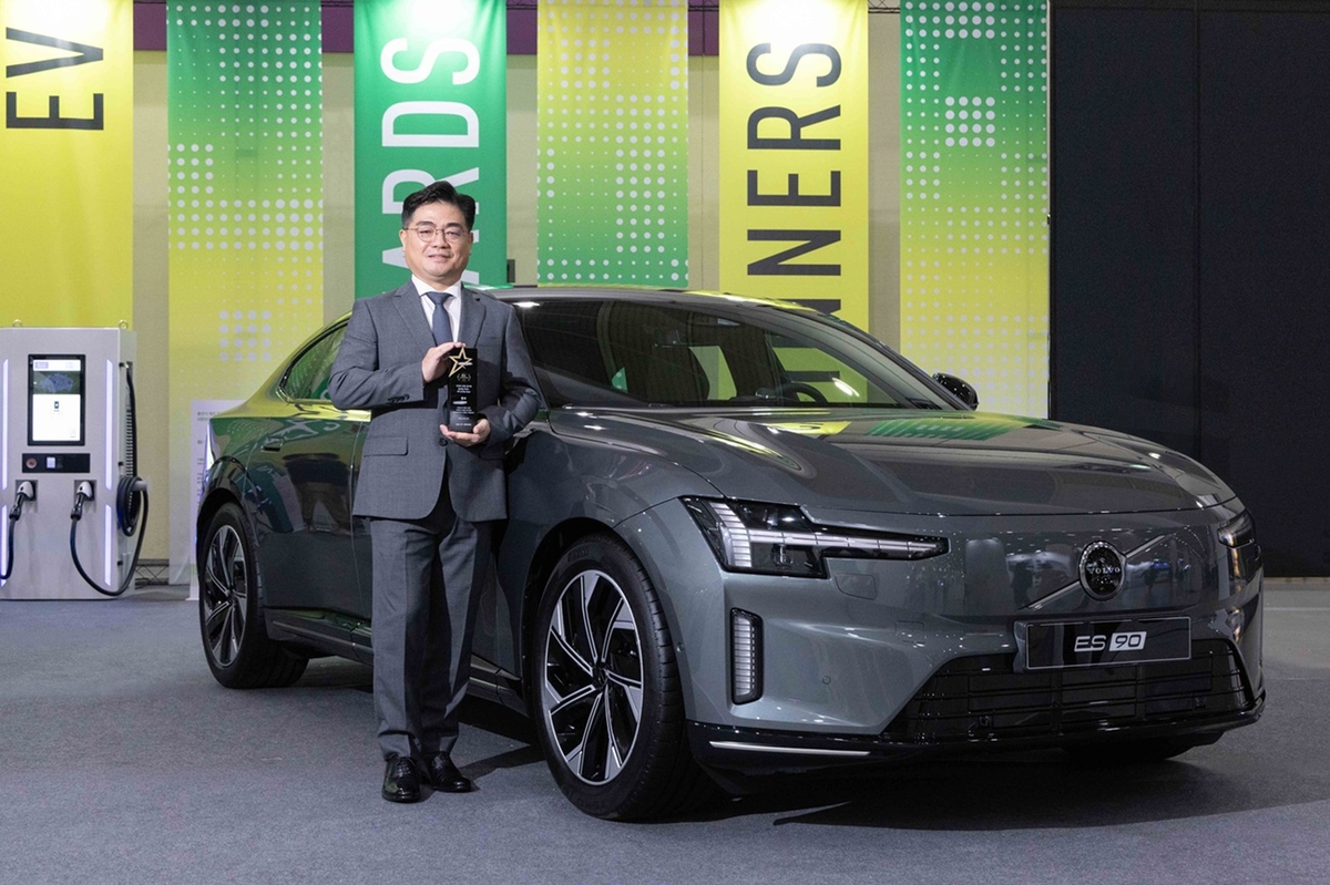 사진자료2_Volvo ES90, EV 어워즈 2026에서 미디어 픽(Pick) EV 수상.jpg