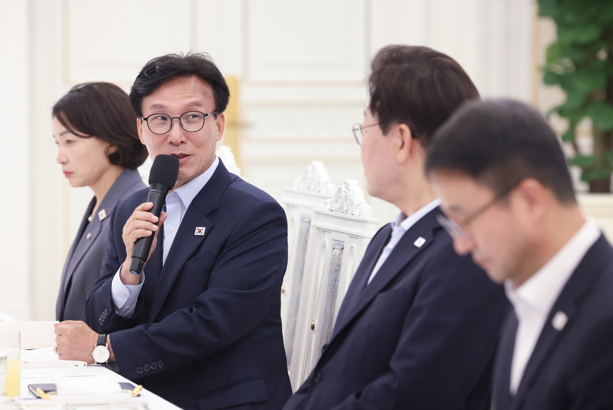 origin_발언하는김민석대표.jpg