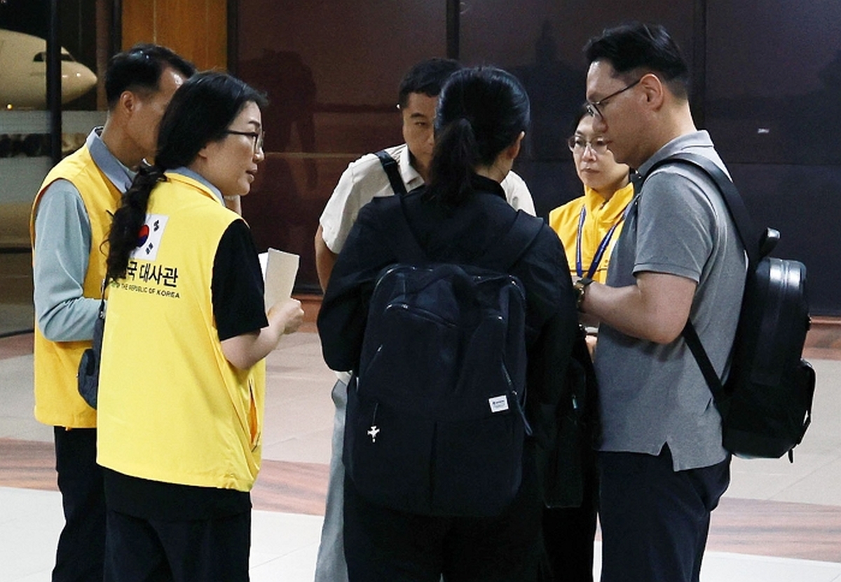 origin_신속대응팀네팔트리부반국제공항도착.jpg