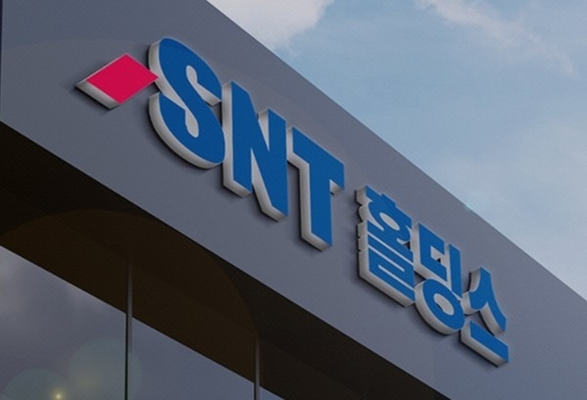 상한가에 전량 판 최평규 회장...SNT홀딩스는 넉 달 뒤 반값에 9만주 샀다