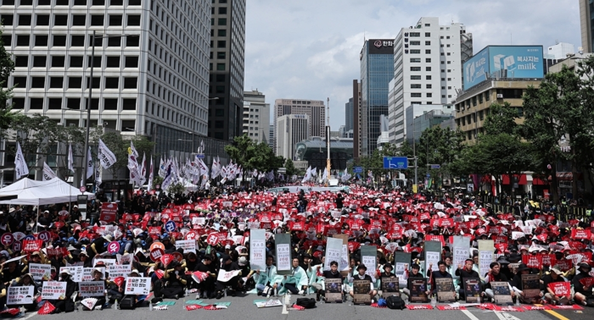 “월급 300 찍었다”... 9급 공무원 초봉, 16년 만에 최대폭 인상