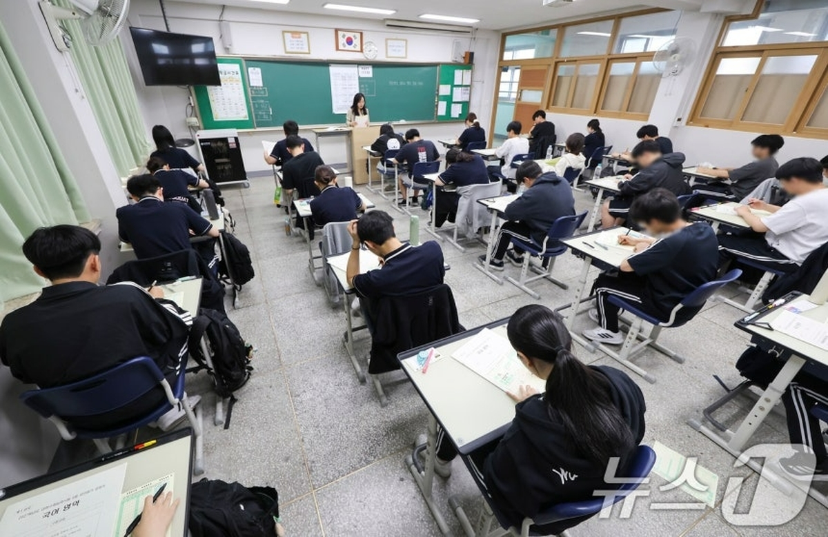 수능 전 마지막 9월 모평… N수생 22.4%로 16년 만에 최고