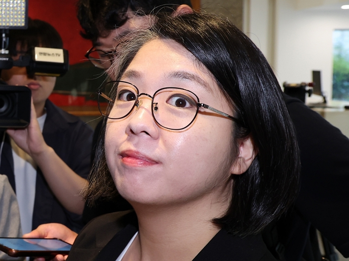 origin_인사청문회준비사무실출근하는용혜인장관후보자.jpg