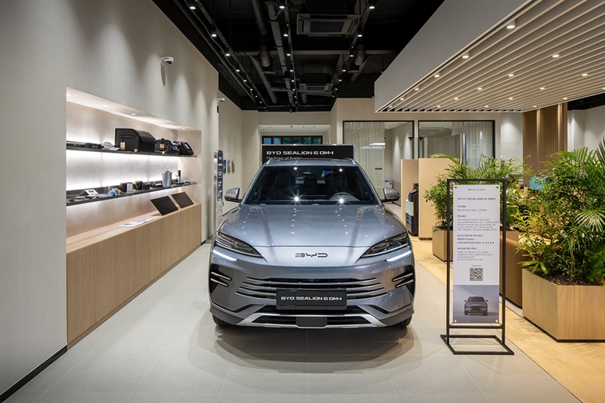 [사진자료] BYD Auto 용인 전시장 실내 (2) (1).jpg