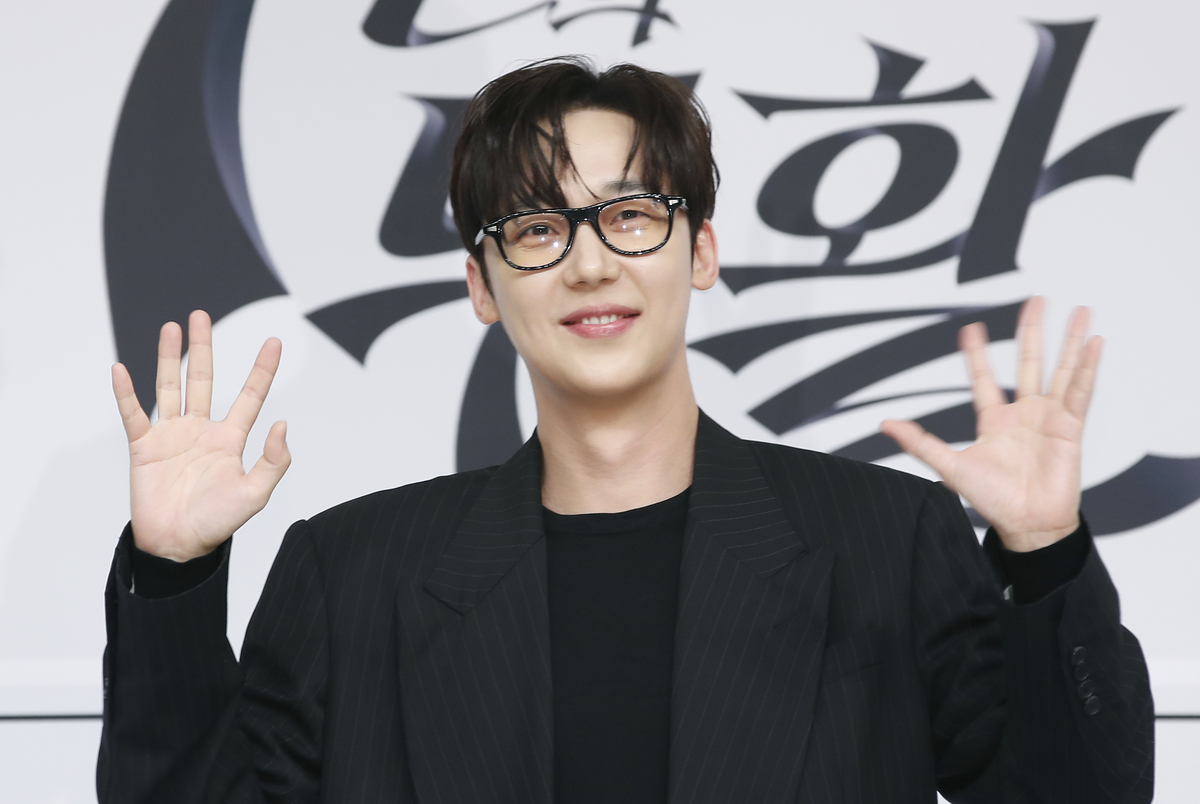 origin_윤종훈빛나는미소.jpg